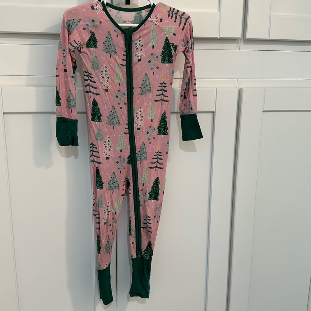 Little Sleepies Pink Twinkling Trees zippy size 12-18 months